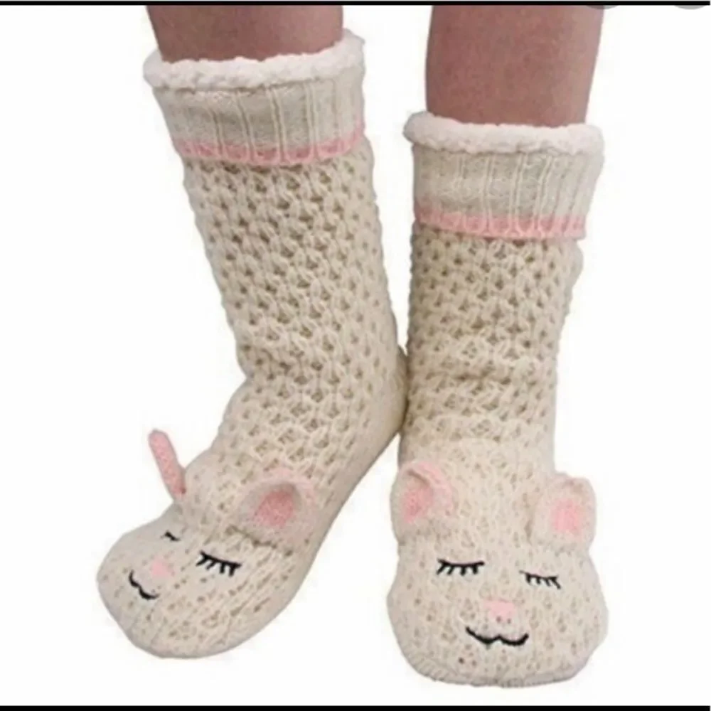 Sleepy Sheep Slipper Socks NWOT